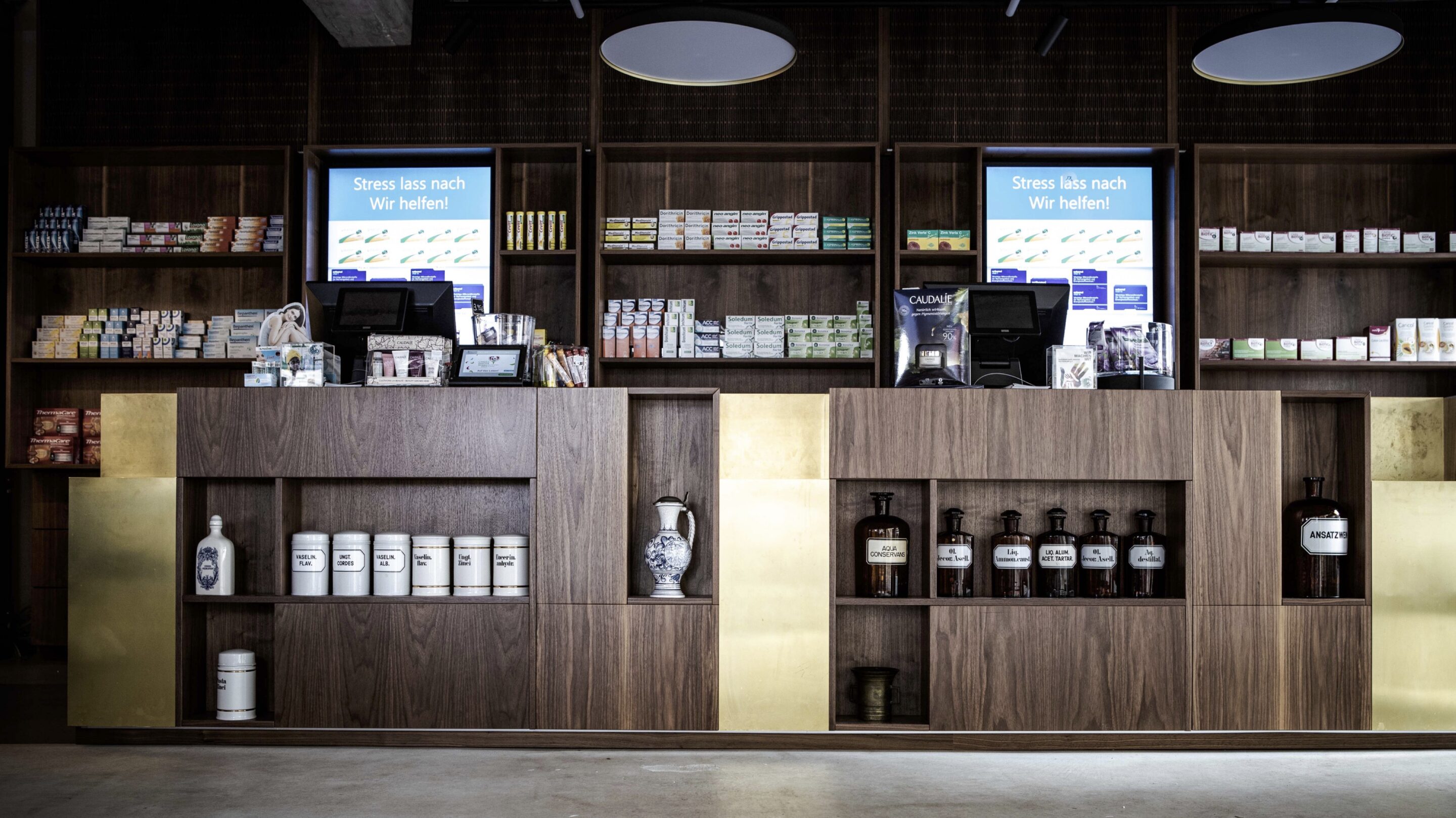 Ahrtor Apotheke Innenansicht